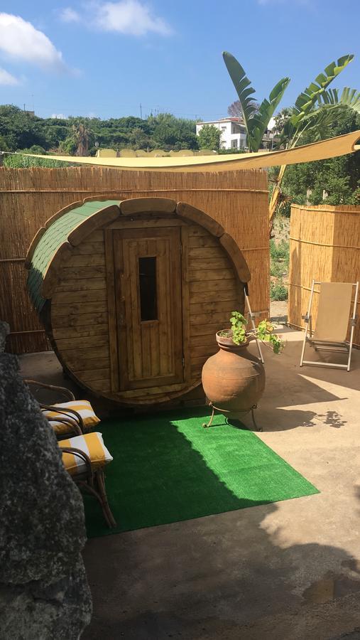 เรสซิเดนซ์ วิลลา คริสตินา Bed & Breakfast Forio  ภายนอก รูปภาพ
