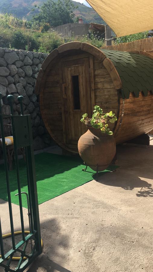 เรสซิเดนซ์ วิลลา คริสตินา Bed & Breakfast Forio  ภายนอก รูปภาพ